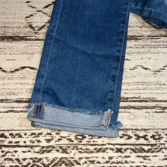 AG Adriano Goldschmied The Stilt Roll-Up - Picture 9 of 9